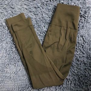 Lululemon Leggings in Green